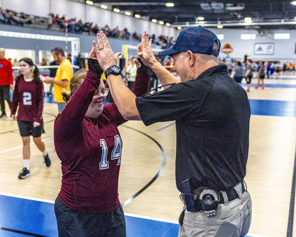 CCISD_VPA's tweet photo. A heartfelt thank you to the amazing Clear Creek Choir students and their dedicated directors who opened the Special Olympics East Region Volleyball Competition with a beautiful performance of the national anthem.  Your voices set the tone for a day filled with joy . https://t.co/nnPQ6fmmpI