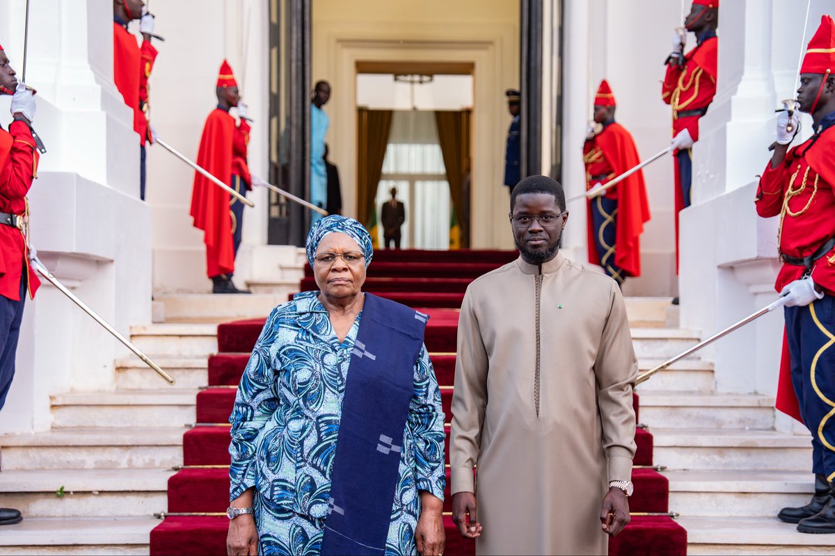 J’ai reçu ce jour Son Excellence Mme Netumbo Nandi-Ndaitwah, Présidente de la République de Namibie.

Nos échanges ont permis de renforcer les liens d’amitié et de coopération entre le Sénégal et la Namibie, unis par des valeurs communes de solidarité, de progrès et d’unité
