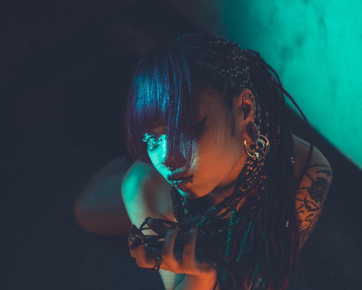 金蹴り戦士からカメラマンになる?ジョーダン tweet media