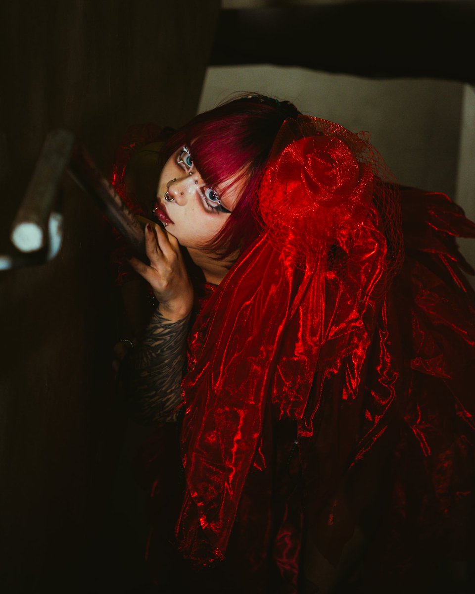 金蹴り戦士からカメラマンになる?ジョーダン tweet media