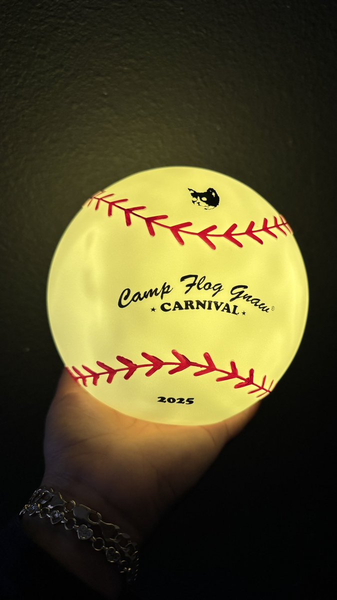 BlueeSunshinee's tweet photo. #CFG2025 #campfloggnaw #golfwang 🎡🏕️💚 https://t.co/40Ehoiww6A