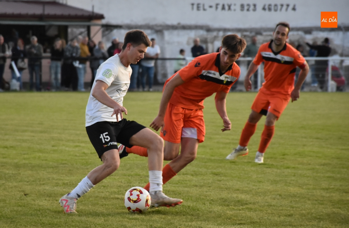 El <a href="/CRCF_oficial/">Ciudad Rodrigo CF</a> anuncia la salida de Álvaro Castaño salamancartvaldia.es/noticia/2025-1…