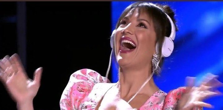 MalenaSummers99's tweet photo. SANDRA LLEGANDO Y VIENDO A TODOS LIÁNDOSE #LaIslaDeLasTentaciones3 https://t.co/QT9oZGIXlF