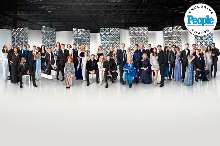 Days 60th Anniversary cast photo from People⏳️❤️
Everyone looks so great &amp; I am so happy for all who have contributed to the show over the years in reaching this milestone❤️👏👏👏
#DaysofOurLives #Days #DOOL #Days60