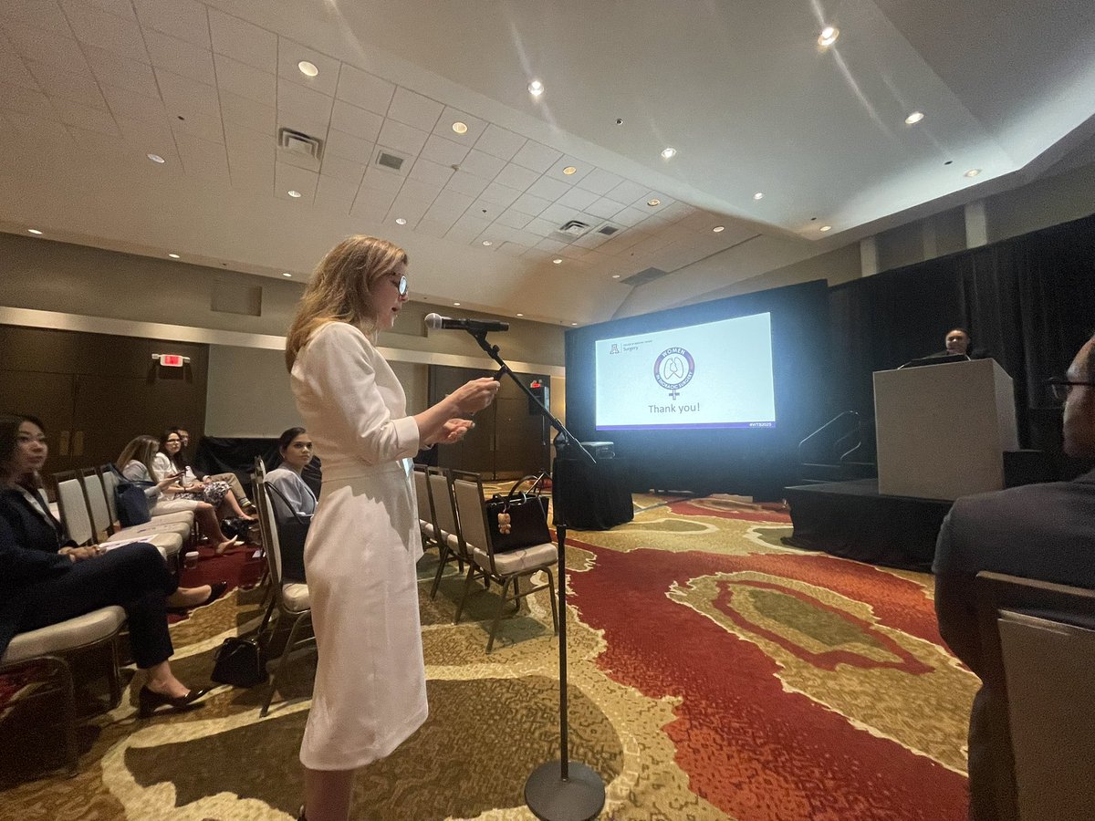 WomenInThoracic's tweet photo. Real-World Outcomes of Chemoimmunotherapy vs Chemoradiation ±
Immunotherapy in Resectable Esophageal and GEJ Adenocarcinoma
Presenter: Dr. Evelyn Alexander
Discussant: Dr. Shanda Blackmon

#WTS2025 https://t.co/7lmFj69eCH