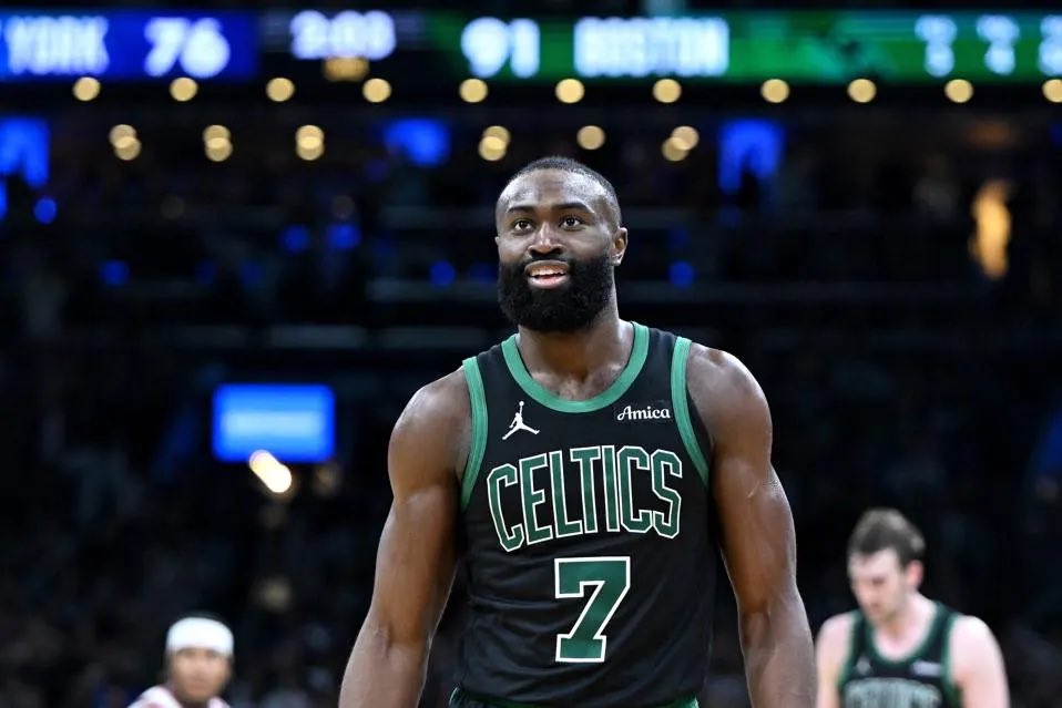 Playoff BOS tweet media