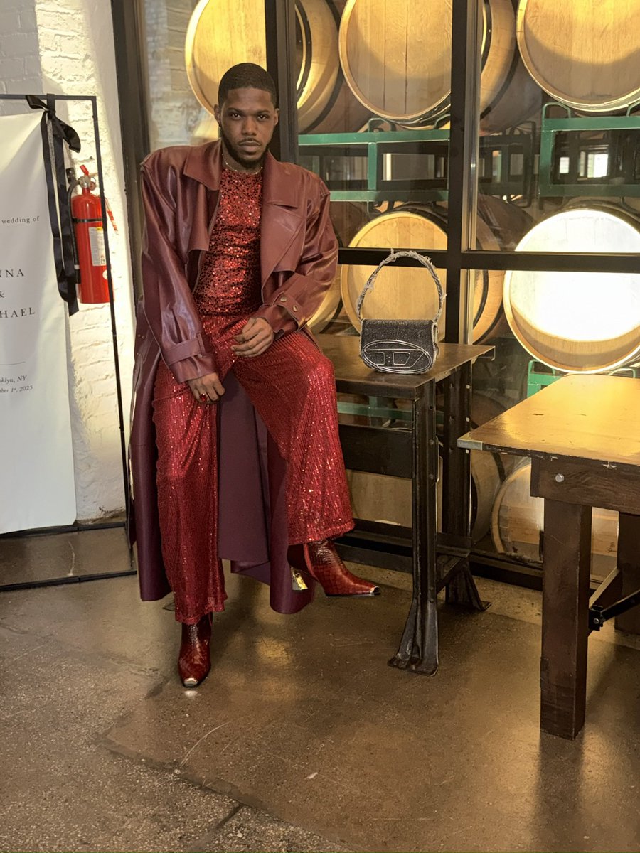 KMajesty31's tweet photo. Sexy fine wine 🥵😏🍷 https://t.co/sEPcWZwLBT