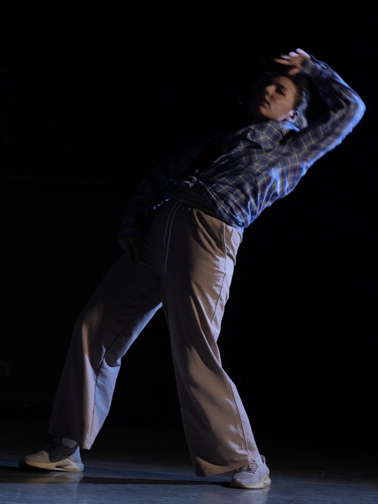 ARTNATKA95's tweet image. Footage taken in motion. I love it. I love dance.
Good night