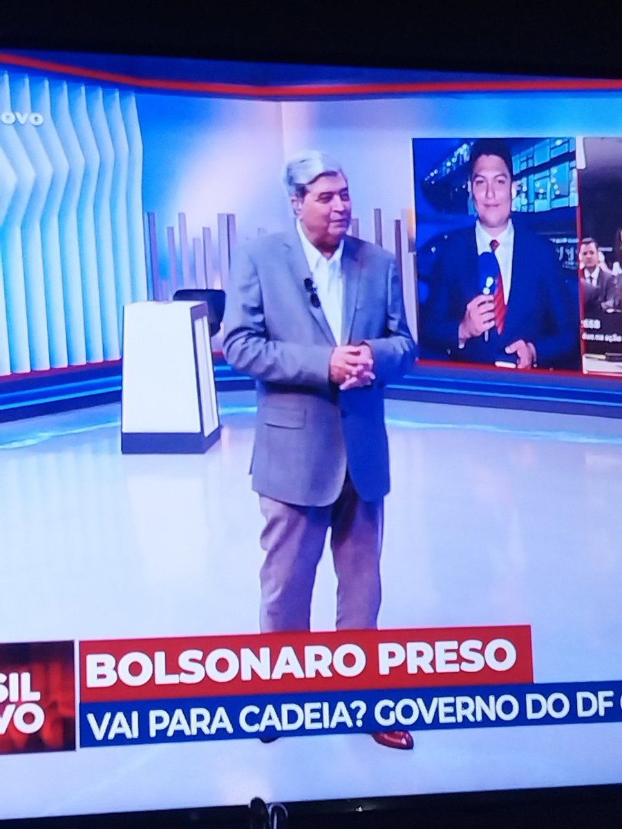 Ivan73Ferre's tweet photo. #BrasilDoPovo  Bolsonaro Preso ? Engraçado os presos sentenciados NAO tem esse privilégio de verificação se a sela está adequada ? E cada uma nesse Brasil , só rindo mesmo https://t.co/u1h8jg6cPG