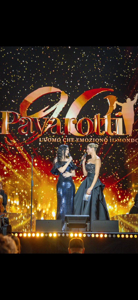 Laura Pausini tweet media