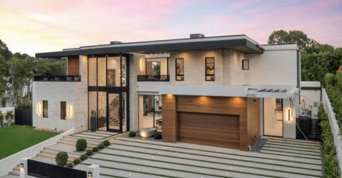 AmericanPremium's tweet photo. Why Your ADU Should Be Designed for Resale Even If You’re Keeping It
https://t.co/Iyjdcb8PTh #adus #ADUSolutions #HomeSweetHome #homerenovation #HomeImprovement #BuildingTheFuture #home #homebuilding #homebuild https://t.co/mH3Na3cral
