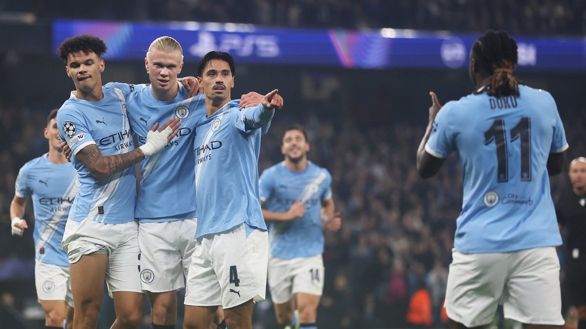 サッカーW杯予選のイスラエル戦でプレーするノルウェー代表の