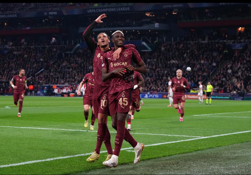 Ve #Galatasaray #Osimhen ‘ in 3 golüyle Ajax’ ı evinde yenen ilk Türk takımı olarak bir ilke daha imza attı.
Tebrikler #Galatasaray 🇹🇷⚽️⚽️⚽️🇹🇷
#AJAvGS #UCL