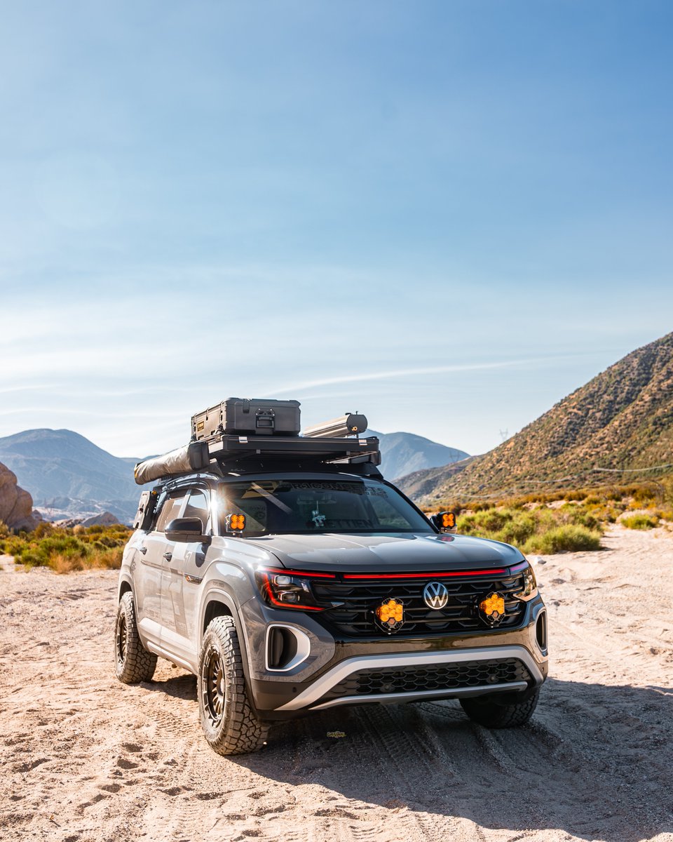 offroadium's tweet image. While everyone builds the usual suspects, this owner chose the road less traveled - a lifted Atlas Peak Edition that stands out in a sea of traditional overland rigs and proves modern German engineering works off-road too.

offroadium.com/lifted-vw-atla… #vwatlas #OFFROAD