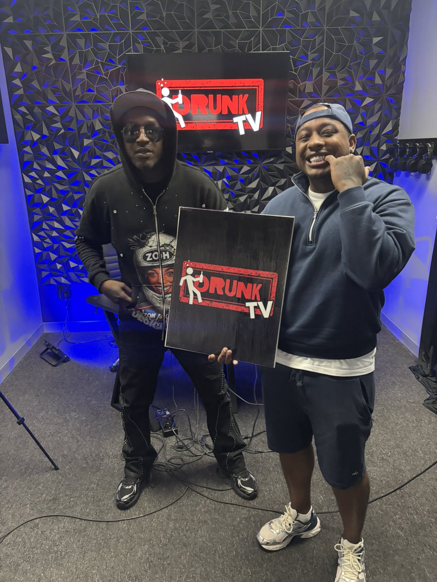 DrunkyFontaine's tweet photo. Since I done started I done did a lot of raw @drunktv_ interviews wid big names but i think I just knocked out da ultimate classic wid  #taycapone 🚦🍾📺🔥💯stay tuned dis mf too raw fo 🏁🔋 #drunktv #taycapone https://t.co/hiTj4kwLHt