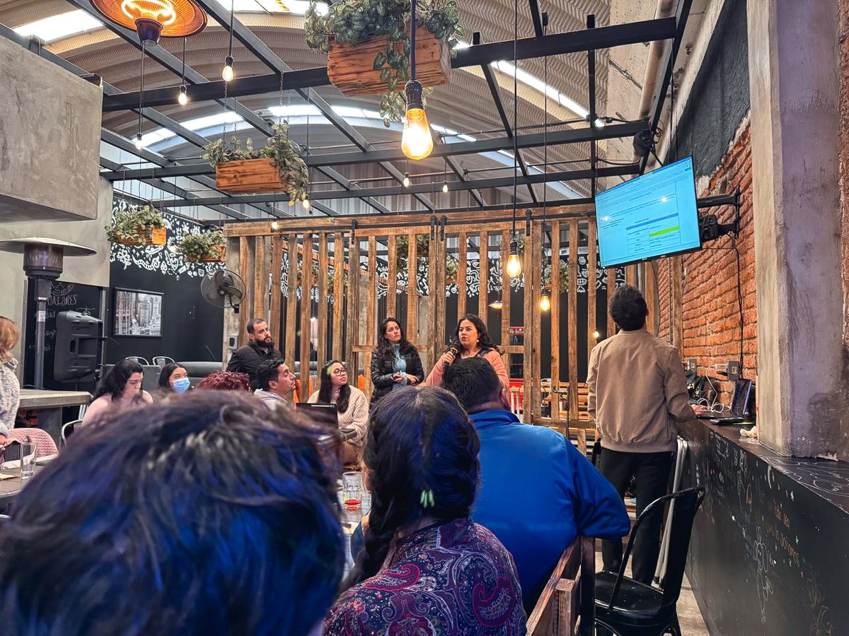 GrupoT21's tweet image. En Grupo T21 creemos que los grandes resultados se construyen en equipo.
Durante nuestro staff meeting compartimos logros, establecimos nuevas metas y, sobre todo, fortalecimos los lazos que nos impulsan a seguir creciendo juntos.

#GrupoT21 #StaffMeeting #Conexión #Logística…