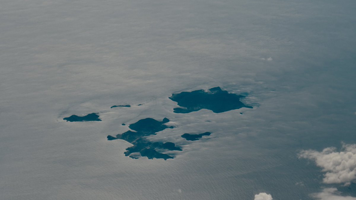 zepyaf's tweet photo. En route vers Lima #AF500 :
La pointe des Châteaux et les Saintes (Guadeloupe)
Los Roques (Venezuela) https://t.co/fmrO78yOGg