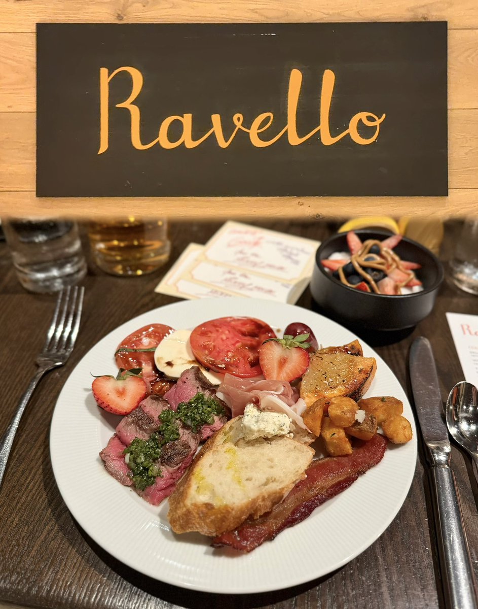 sanun___01's tweet image. 今回の旅行で行ったキャラダイ5つの中で、
ラヴェロがいちばん美味しかった🥯🍴

どれを取っても全部おいしくて朝から幸せな時間を過ごせました(  ˊ͈ ˙̫ ˋ͈ )♡♡

キャラメリゼグレープフルーツが恋しい…🍊ALT✍︎
 #Ravello #wdw #FourSeasonsResortOrlando