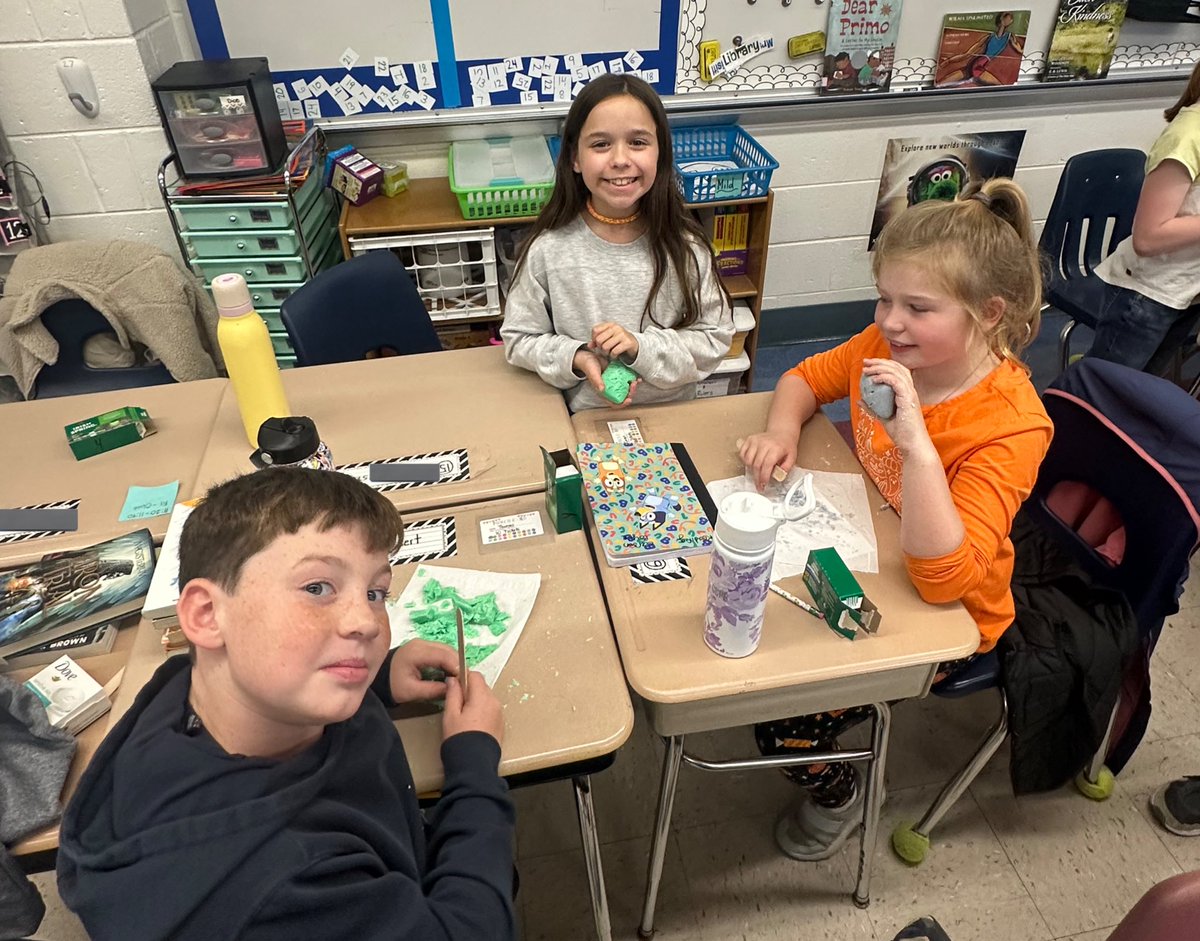 Miss Dellanno tweet media