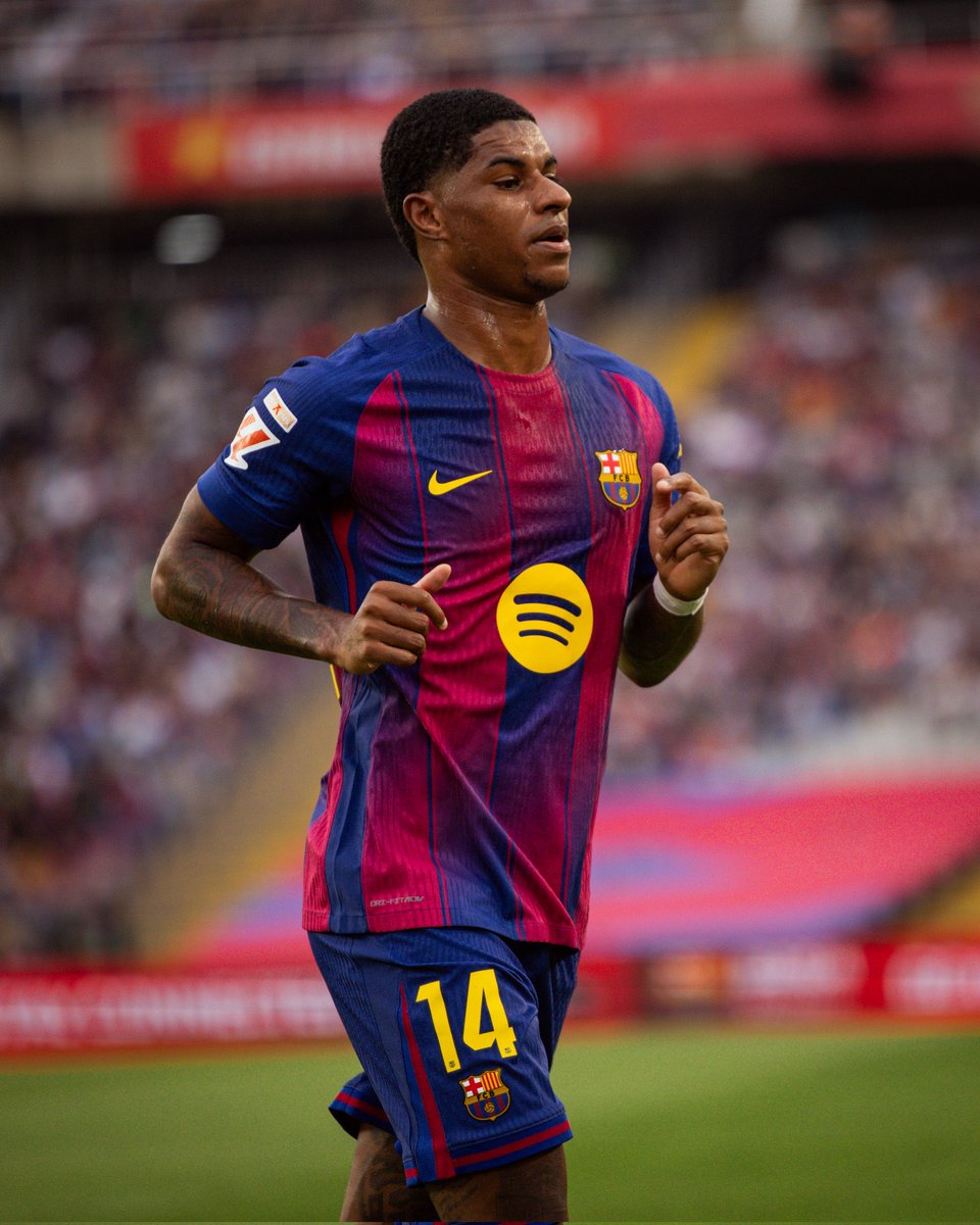 Omar41830848's tweet image. Tant que Marcus rashford sera titulaire ds cet équipe, on foncera droit ds le mur . Il est le joueur le plus déséquilibrant au monde derrière Messi sauf que lui il déséquilibre son propre équipe. 
#theproblem