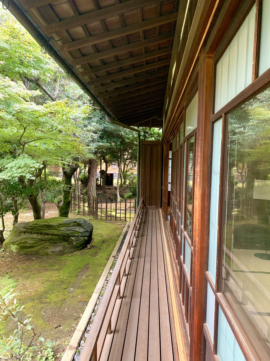 myao_my1's tweet image. #charmy散歩

寒くなりました
長い縁側でおはようございます🍵
紅葉の頃に行きたいな🍁よい一日を

#旧前田家本邸和館