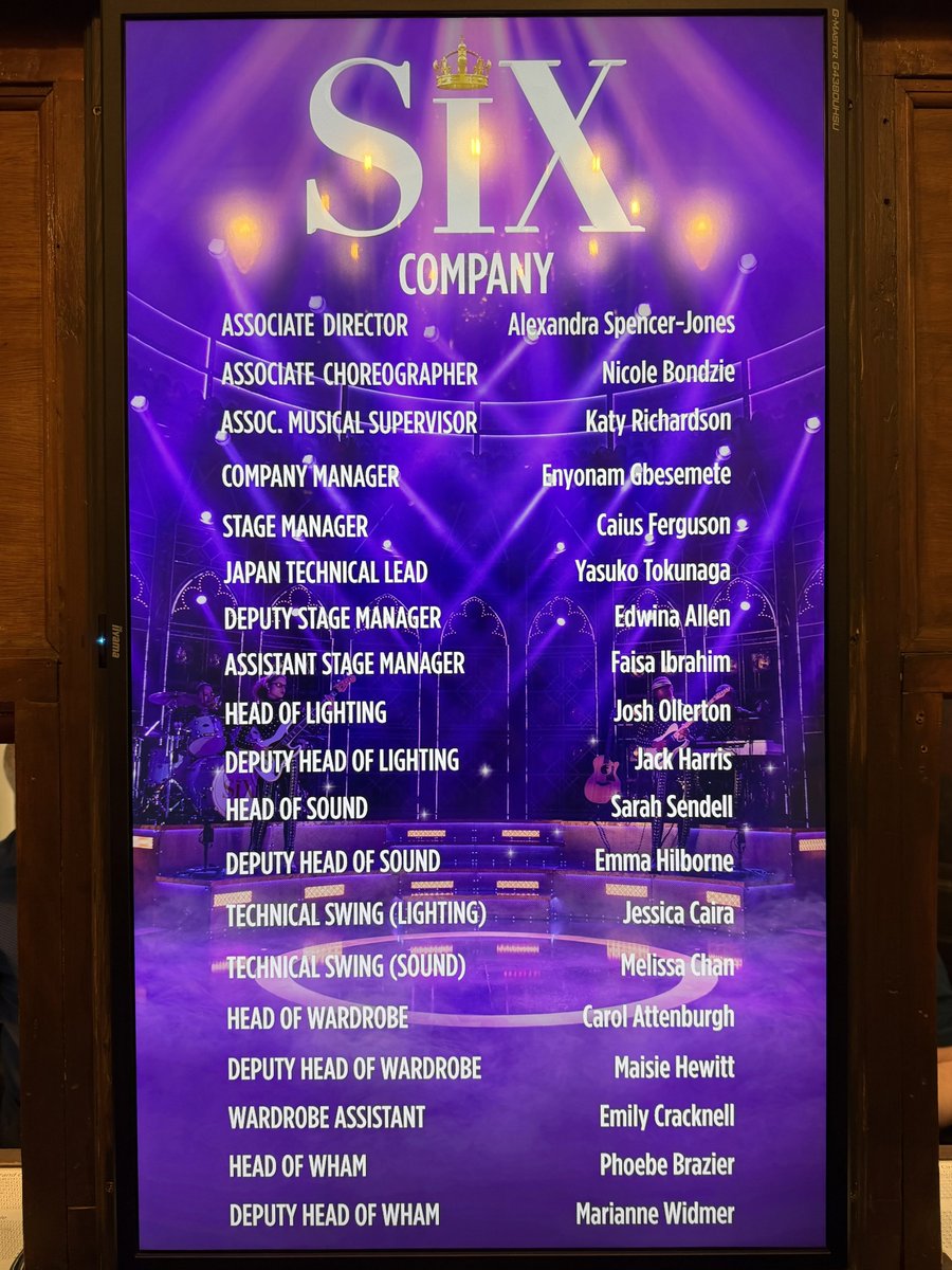 yuji0727's tweet image. 今日も #ヴォードヴィル劇場 でミュージカル『#SIX』日本キャスト版を観劇。
11月4日(火)と比べて客席で飛び交う日本語の数が減り、初日以上にグローバルな客席に改めて「世界」を体感！
日本を飛び出し世界で光り輝く"日本のクイーンズ"が誇らしい👑
#ミュージカルSIX
#SIXJapanWestEnd