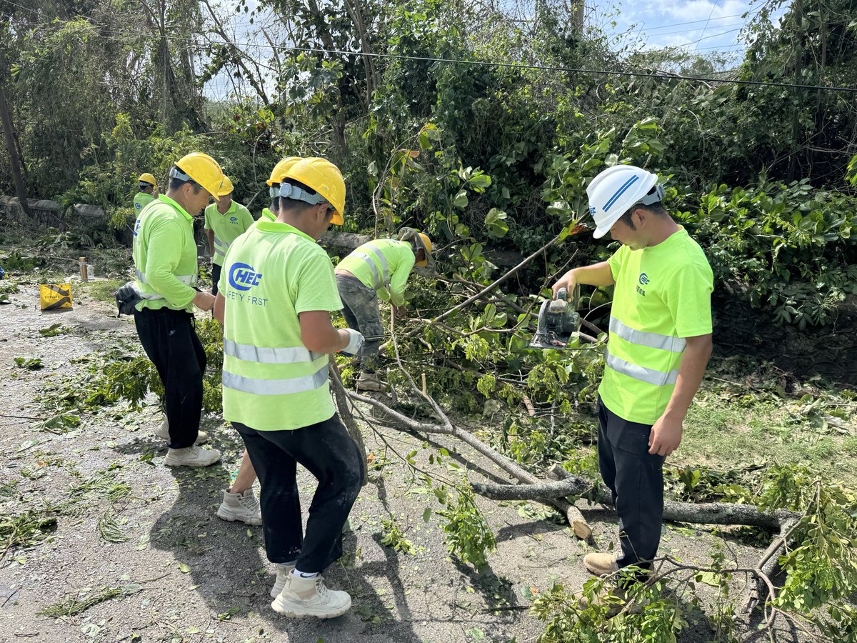 CHECJamaica's tweet image. 🌪️ CHEC Mammee Bay Team in Action 💪

After the passage of Hurricane Melissa, the CHEC Mammee Bay Project team joined hands in clearing debris and fallen trees, helping to restore safety and access in the area.
🇯🇲💙
#CHEC #HurricaneMelissa #MammeeBay  #RecoveryEfforts #CHECCares