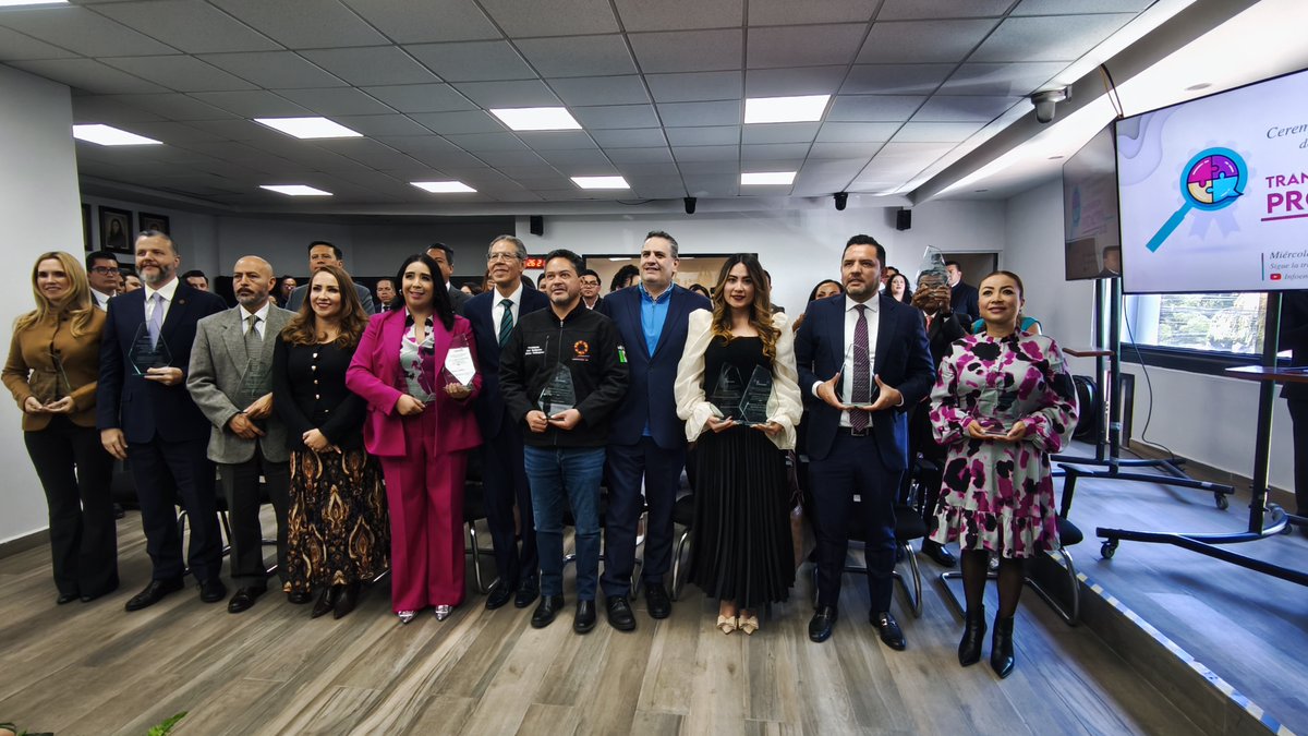 🏅 El #TEEM recibió reconocimientos por parte del <a href="/Infoem/">Infoem</a>, por implementar Prácticas de Transparencia Proactiva 2025. ⚖️

En presentación del TEEM acudió la Mtra. Kristhel Ruiz Flores, titular de la Unidad de Información, Planeación, Programación, Evaluación y Transparencia. 🌟