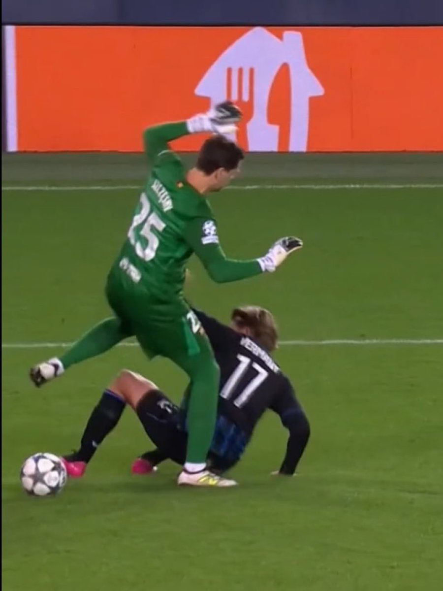 (fan) Trunks tweet media