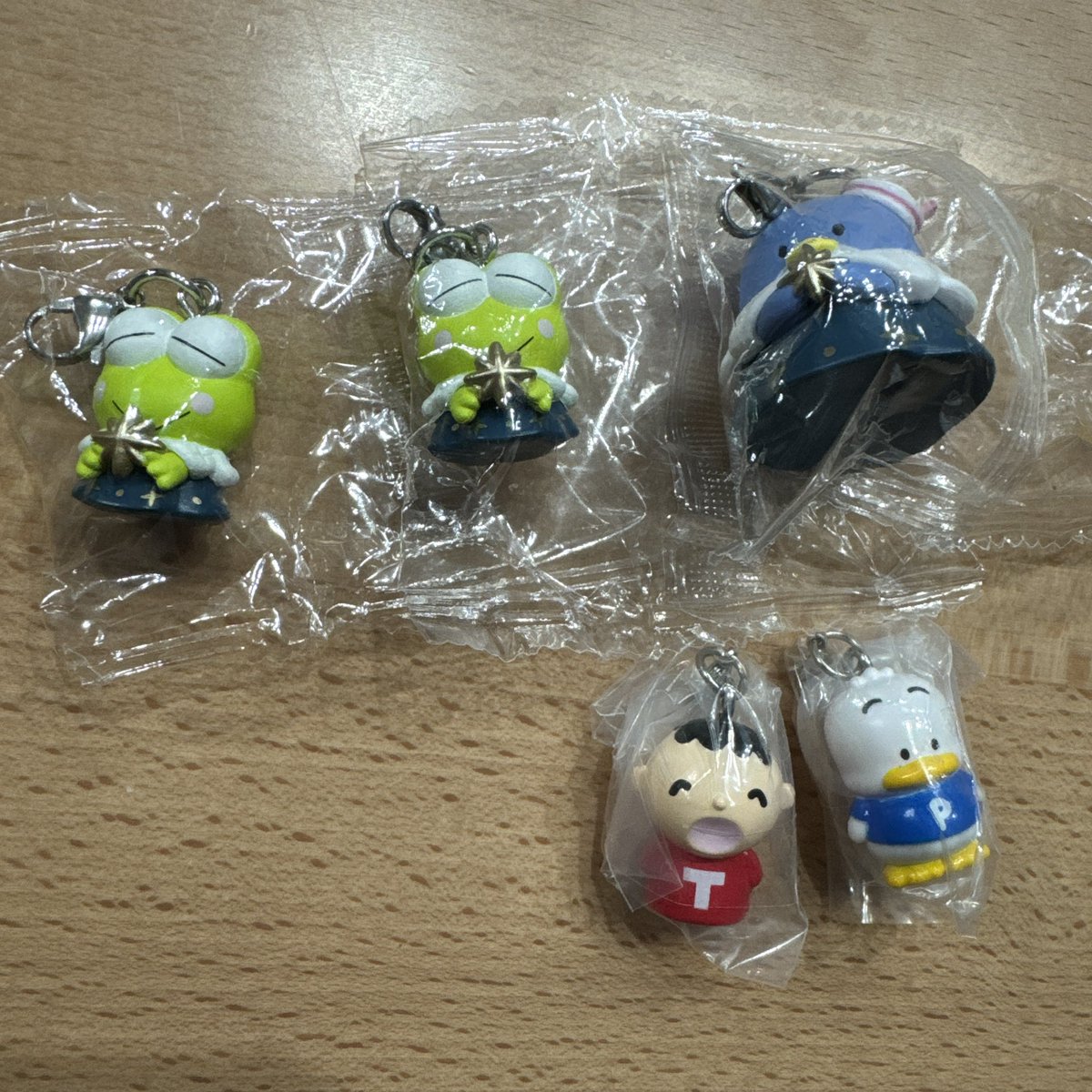 rg1mg2's tweet photo. 【交換】サンリオ めじるしアクセサリーPart1 パート1
星色天使

譲:あひるのペックル、みんなのたあ坊、けろけろけろっぴ、タキシードサム

求:同種ポチャッコ

名古屋での手渡しか郵送でお願いします。 https://t.co/9w3wyWjoVg
