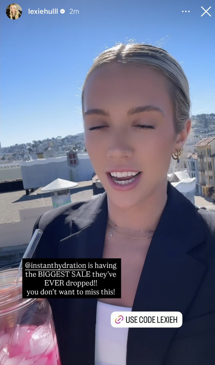 Congrats Lexie Hull on her newest endorsement deal 🔥🔥🔥🔥🔥