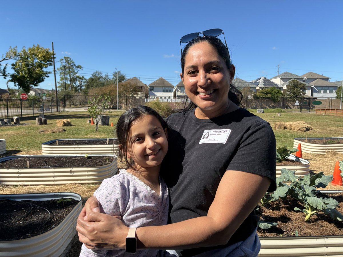 Angela Hoang tweet media