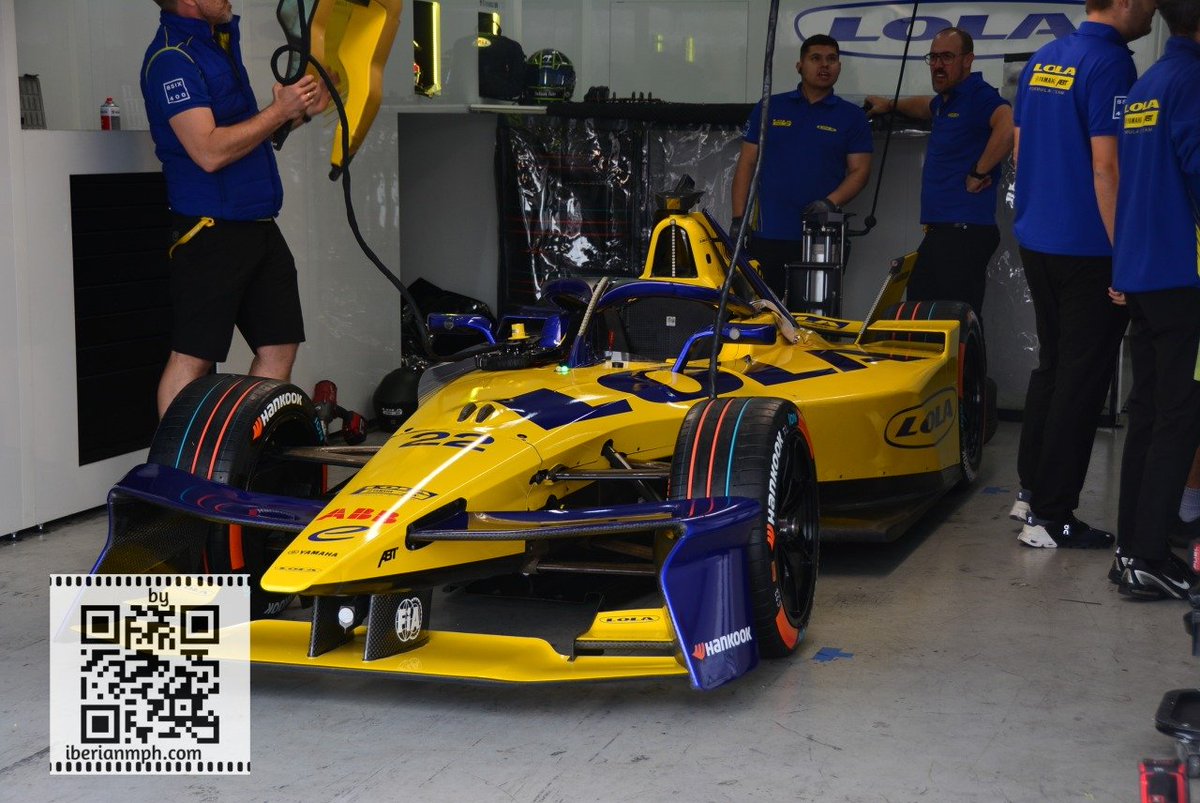 p2pc2e's tweet photo. And there we have it! #FormulaE #FETesting Pics by @Rojoalvolante | @FIAFormulaE @CircuitValencia 🤤 Drooling over @Lola_Yamaha_ABT rig. https://t.co/3GHnvBUhGU https://t.co/n81hldbKGA