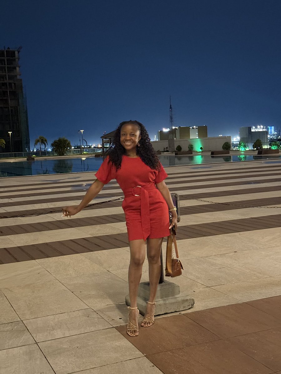 Nwanyi_Umuahia's tweet photo. Lady in red❤️❤️ https://t.co/YveT9aAfoQ