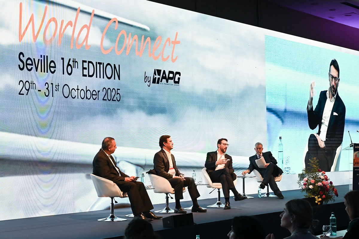 APG_Network's tweet image. What an incredible two days in Seville at #WorldConnect2025!
Huge thanks to our exceptional speakers for delivering such insightful sessions on “Beyond Words: The Power of Communication in Aviation.”
Your ideas are what move our industry forward.
#APGWC2025 #Sevilla