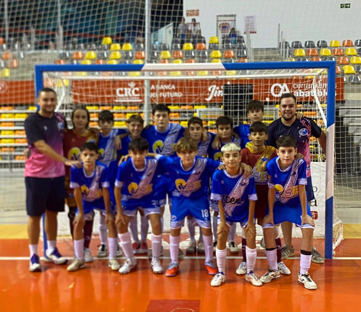 INFANTIL
Último encuentro del clasificatorio ante vedruna, partido controlado en el que por momentos vimos una muy buena imagen del equipo pero nos sigue costando materializar las ocasiones que generamos.
Ahora empieza lo bueno, arrancamos una temporada ilusionante y exigente
