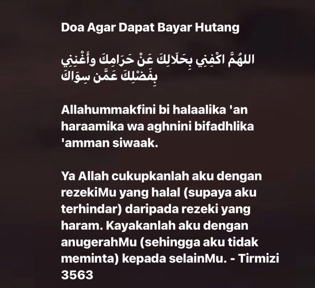 Tenanglah, Allah cukupkan dengan rezeki yang halal.

Kadang kita risau dengan hutang, tapi lupa bahawa rezeki datang dari Dia yang Maha Kaya.

Amalkan doa ini setiap kali selepas solat bukan sekadar untuk bayar hutang, tapi untuk hati yang tenang dan rezeki yang berkat.

اللهم