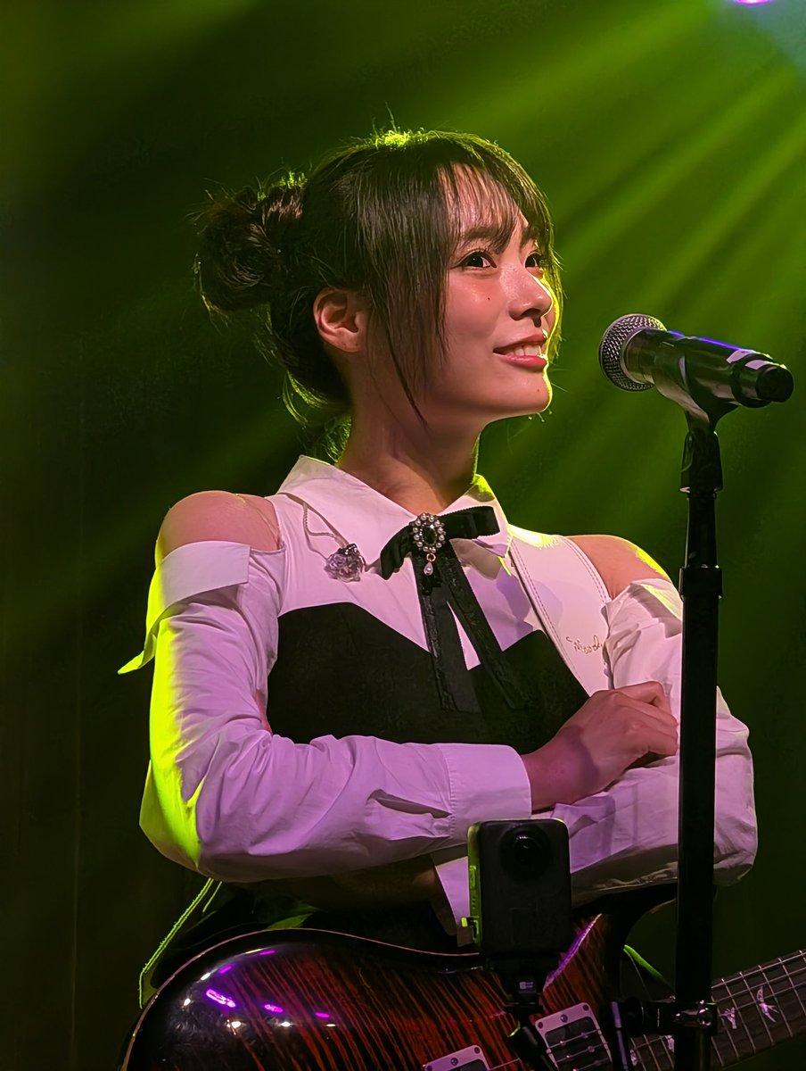 Siyeon is absolutely a joy to listen to live.
#QWER #ROCKATION #QWER_IN_ATL