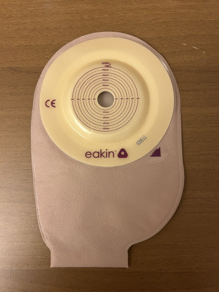 ko_sukeD's tweet photo. 手術後初シャワー！
初めてしっかり跡を見た。
跡は仕方ない。
むしろ思ってたよりきれい。
それよりも、「体の外部に露出してたのが無い！」
9月に人工肛門を作る手術。
約10ヶ月後6月に人工肛門を残し大腸の悪い所を切除する手術。
から約4ヶ月後、今回の手術で人工肛門を閉鎖。
ひとまず良かった。 https://t.co/8nmP9pveqp