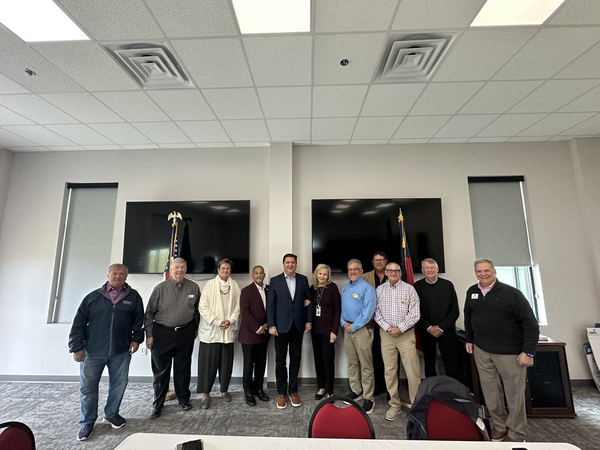 RepDavidRouzer's tweet image. I recently had a productive meeting with some of Brunswick county’s local leaders. Grateful for their partnership and commitment to serving our communities!