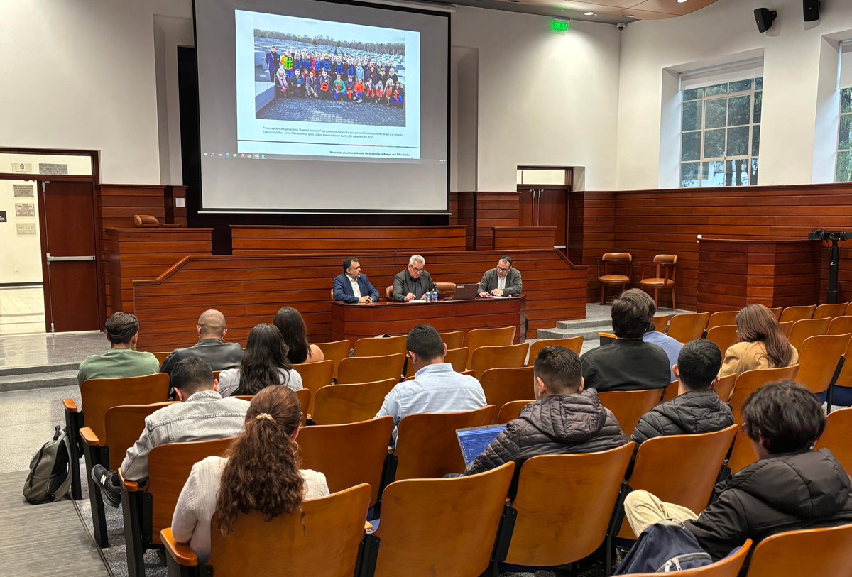 #EventosFDCPS @Polcrymed nos invita a la charla: “La memoria de los crímenes nazis en tiempos de un giro global hacia la derecha”, una conversación con el Prof. <a href="/JensChristianW1/">Jens-Christian Wagner</a> de <a href="/UniJena/">Universität Jena</a> | 📍 Edificio 201 de <a href="/BogotaUNAL/">Sede Bogotá - Universidad Nacional de Colombia</a> | 📱 youtube.com/live/-sm0p34Wt…