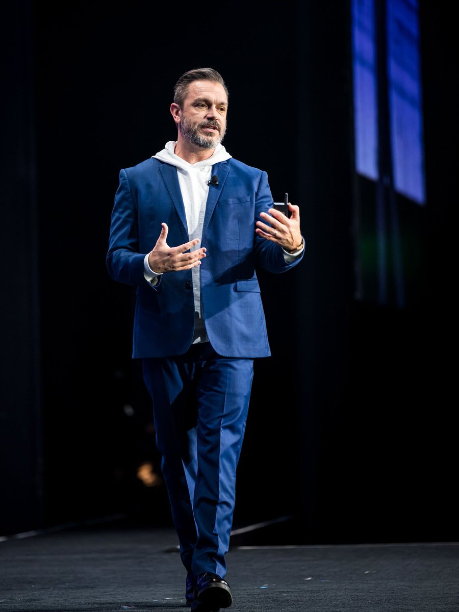 SentinelOne's tweet photo. 📸 Live from #OneCon 2025: Our SVP of Threat Discovery and Response, Steve Stone, unveiled how global threats — and intelligent defense — are evolving in the years ahead 🌍

▶️ As Steve shared, “The job of intelligence isn’t to tell history. It’s to tell the future.”

From state-sponsored operations to autonomous, AI-driven attacks, the world’s attack surface is expanding faster than ever. But insight fuels resilience.

At SentinelOne, we see the world through 14,000 customers and 40 million endpoints across more than 150 countries — a global vantage point that helps us forecast not just what’s happening, but what’s coming next 💡