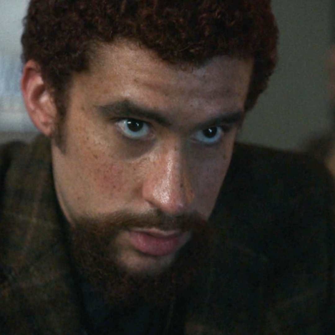 SonyPicsHomeLat's tweet image. Si @people dice cuáles fueron los mementos más sexys del 2025. Nosotros les presentamos a los mismos protagonistas pero de nuestras películas: 
Pedro Pascal en #AmoresMaterialistas 🤑
Jacob Elordi en #Indomables 🐎
Bad Bunny en #AtrapadoRobando 🔫

Disfrútalas en formato digital