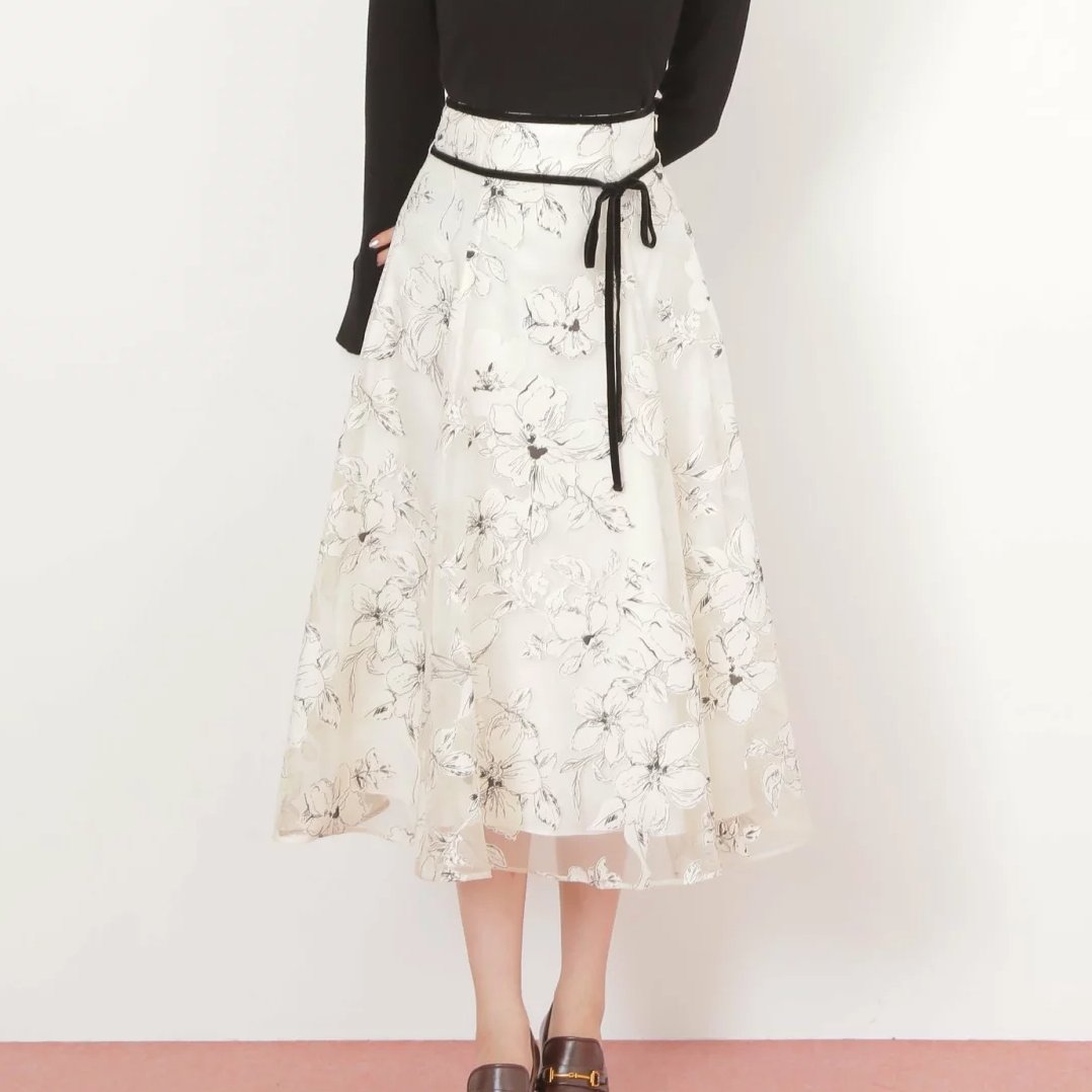 〈U＊プロフ閲覧願います　さま〉 田村アナ着用【新品タグ付き】CELFORD 田村真子 さん衣装】 📺11/6『ラヴィット』 «只今放送中» 田村真子アナ