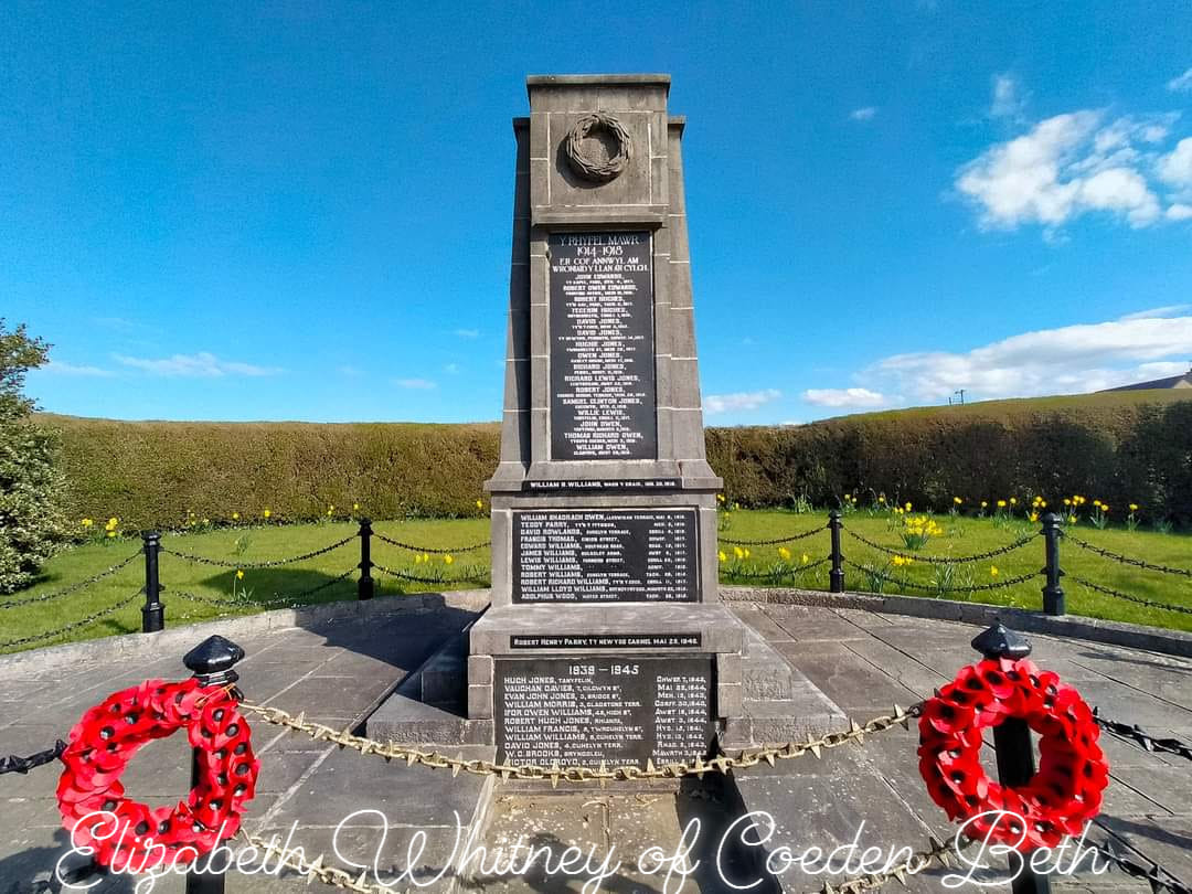 War memorial in Llanerchymedd, Anglesey.
#WeWillRememberThem #WarMemorial #Llanerchymedd #Anglesey #WorldWarOne #WorldWarTwo