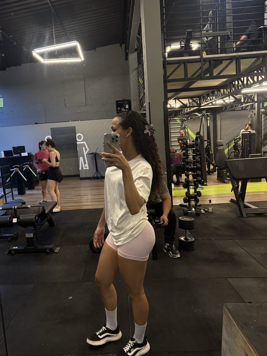 beatriz tweet media