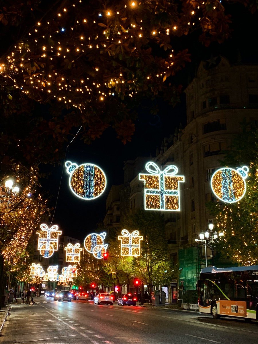 eventos_sdr_'s tweet photo. ✍🏼Apuntad fecha, por que….. ¡El próximo 5 de diciembre encendemos la Navidad en la ciudad!

🎄Desde el Ayuntamiento de Santander están preparando todo para sorprendernos a todos ese mágico día. De momento… ¡Id apuntando la fecha! La Navidad nos espera🤭 #navidad #santander https://t.co/KEs2GUYvT3