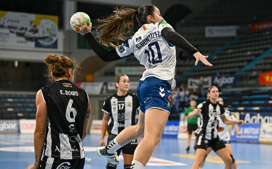 El KH-7 <a href="/BMGranollers/">BM Granollers</a>  tanca una setmana profitosa amb un altre empat, aquest davant un equip de la zona alta de la Divisió d'Honor Elit som és el <a href="/BMMalagaCosta/">Costa del Sol Málaga</a>, aconseguit sobre la botzina per Carla Gonzàlez des de l'extrem dret.
📸 Jordi Prades
➡️ cathandbol.cat/femeni/dhfemen…