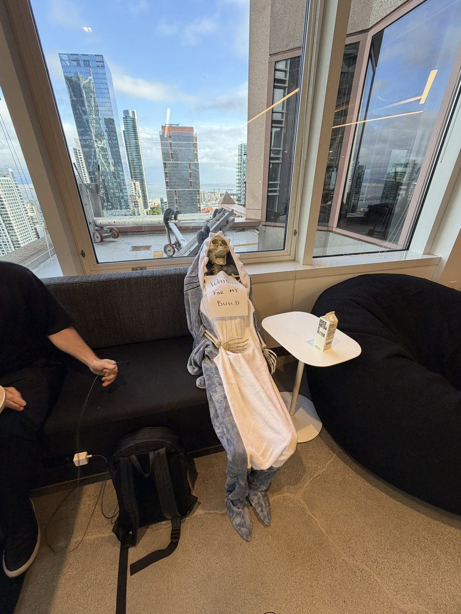 manulpz4's tweet image. bro is using webpack 💀⚰️