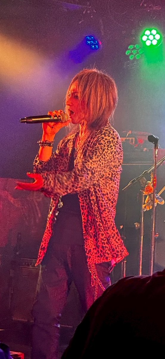 vo_kohei's tweet photo. 改めまして11/3渋谷近未来会館全ての皆様どうもありがとうございました！
自分の機材トラブルで終始あたふたしてましたがお陰様で楽しく乗り切れました！😆

-set list-
①セル
②ROMANCヨ
③still
④I'm so Happy
⑤eazy funky crazy
⑥ヴァンパイア
⑦Mr.Trouble Maker
⑧Heavy  Damage

#JanneDaArc https://t.co/FH9jx7s4vG